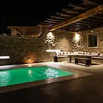 The George With Private Pool, Close To - Chora Villa *