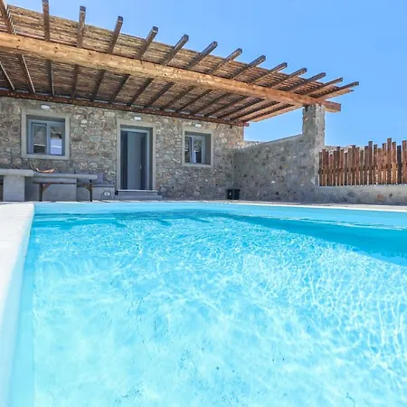 The George With Private Pool, Close To - Chora *