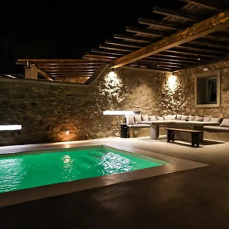 The George With Private Pool, Close To - Chora Villa *