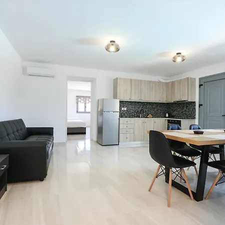 The George With Private Pool, Close To - Chora Villa *