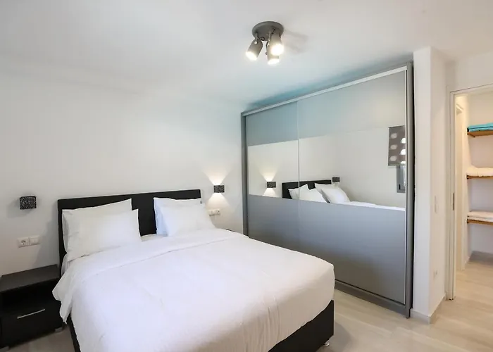 The George With Private Pool, Close To - Chora * Mykonos Town