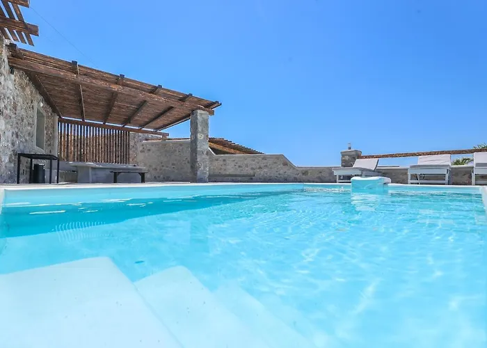 فيلة The George With Private Pool, Close To - Chora *