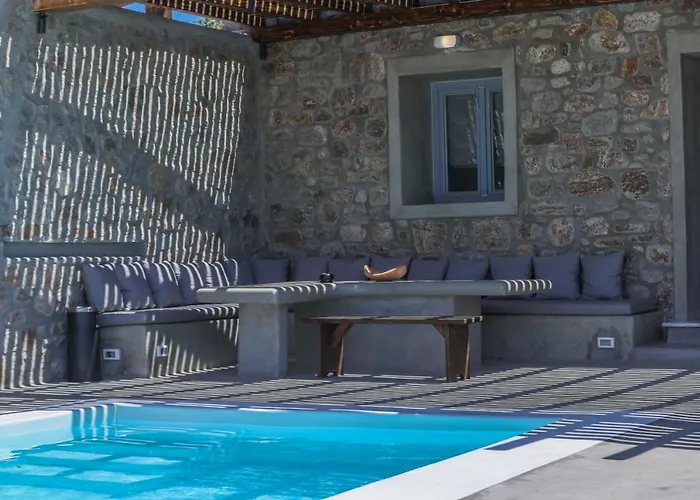 The George With Private Pool, Close To - Chora فيلة