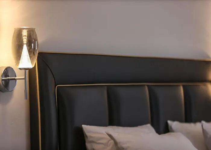 The George With Private Pool, Close To - Chora