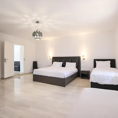 Βίλα The George With Private Pool, & With Jacuzzi, Close To - Chora *