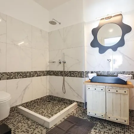 فيلة The George With Private Pool, Close To - Chora