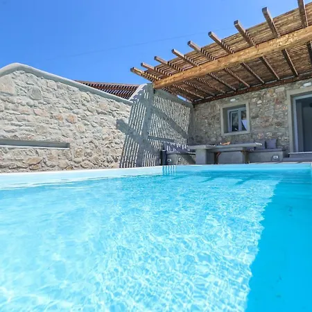 The George With Private Pool, Close To - Chora Villa *