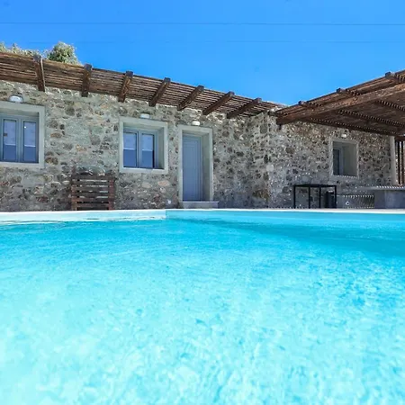 The George With Private Pool, Close To - Chora