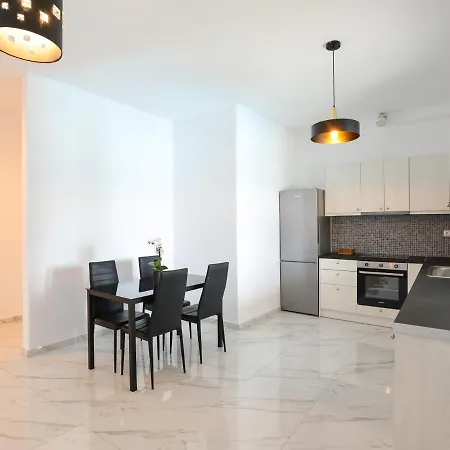 The George With Private Pool, Close To - Chora Villa *