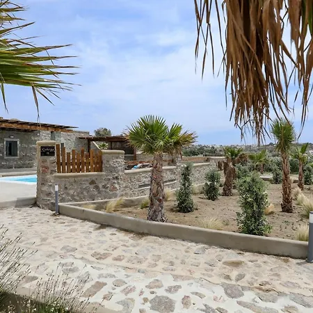 The George With Private Pool, Close To - Chora Villa