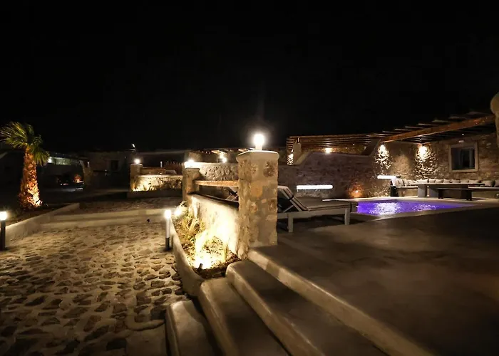 The George With Private Pool, Close To - Chora