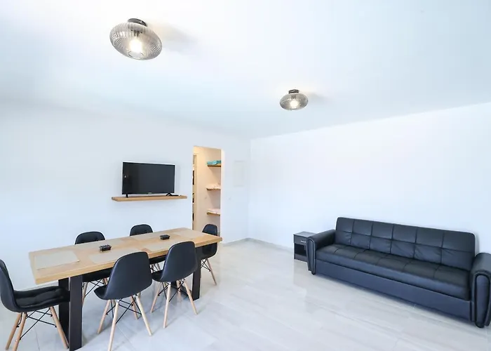 Villa The George With Private Pool, Close To - Chora *