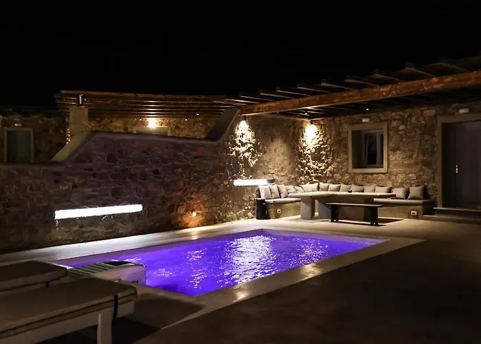 The George With Private Pool, Close To - Chora *